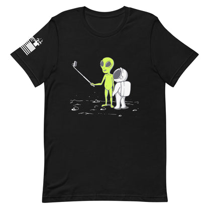 Alien Selfie - Premium T-Shirt (unisex) | TheShirtfather