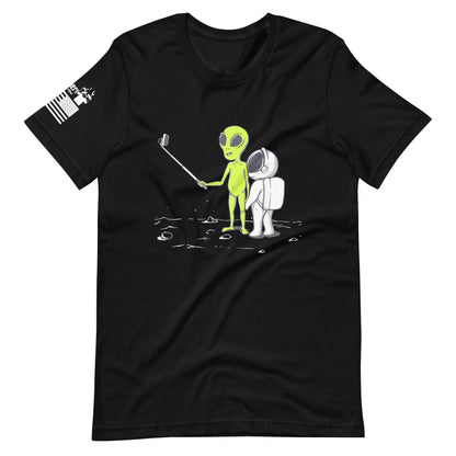 Alien Selfie - Premium T-Shirt (unisex) | TheShirtfather