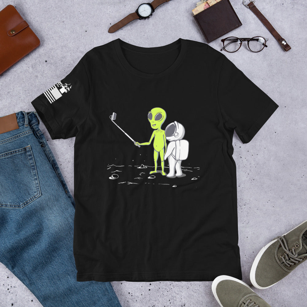 Alien Selfie - Premium T-Shirt (unisex) | TheShirtfather