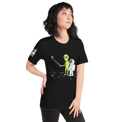 Alien Selfie - Premium T-Shirt (unisex) | TheShirtfather