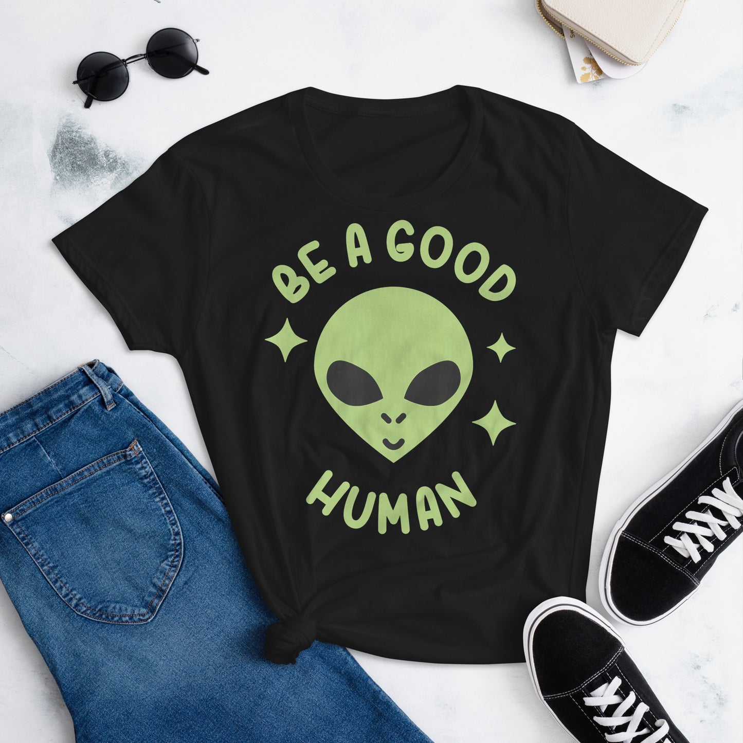 Be a good Human - Women's T-Shirt | TheShirtfather